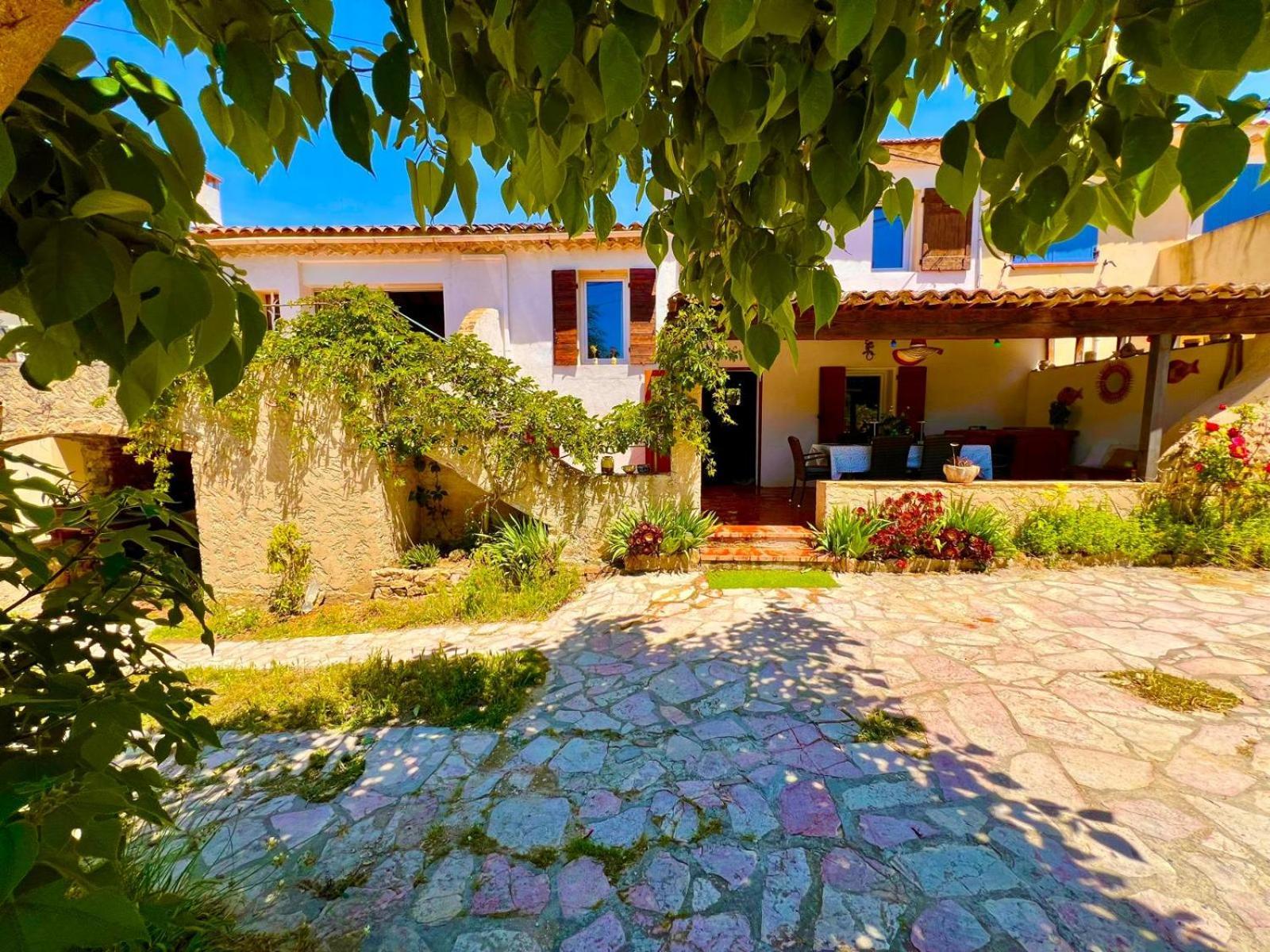 Bastide Provencale Vue Mer A 5 Min De La Plage Sanary-sur-Mer Værelse billede